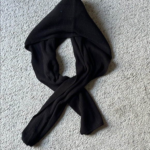 Chic Black Hooded Scarf - Picture 2 of 3